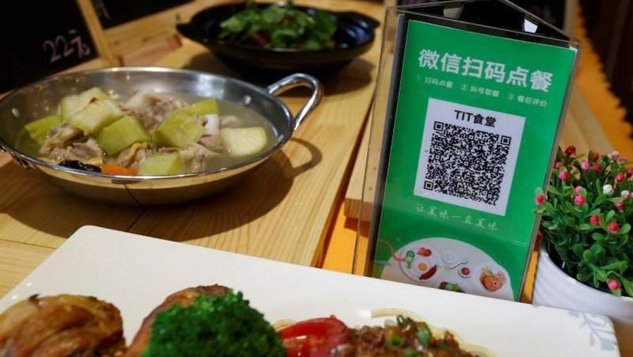 Berbagai usaha kecil baru telah mendapatkan manfaat terbesar dari teknologi pembayaran menggunakan kode QR di Singapura.