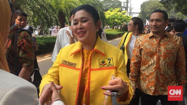 Prabowo Sambangi Rumah Titiek Soeharto Usai Umumkan Sandi