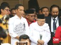 Relawan Sambut Meriah Kedatangan Jokowi di KPU