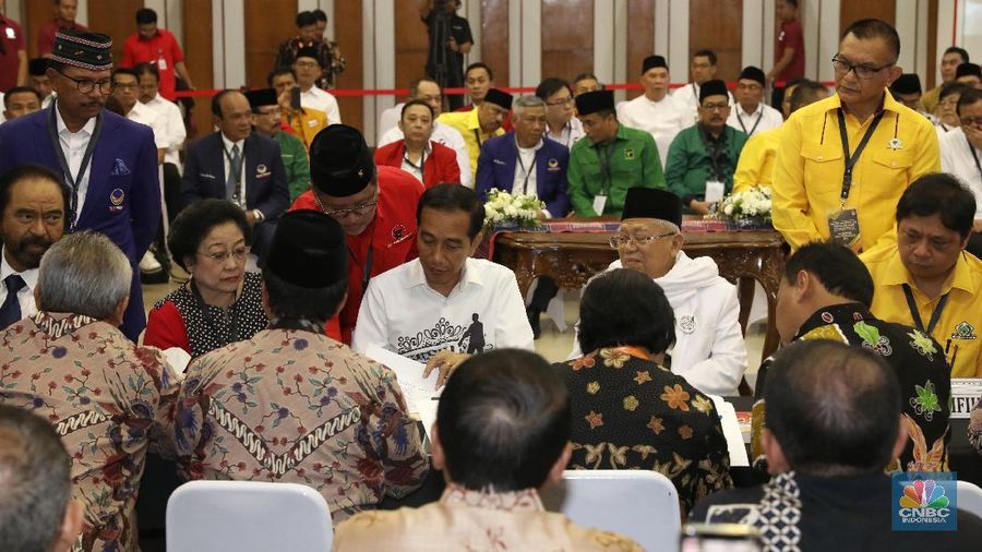Jokowi memilih Ma'ruf Amin karena memiliki pengalaman baik di legislatif ataupun ekskutif.