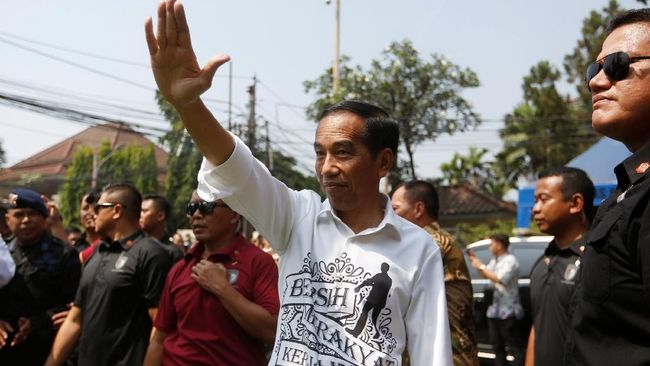 Tahun Politik, Jokowi Dinilai Tak Fokus Urus Ekonomi