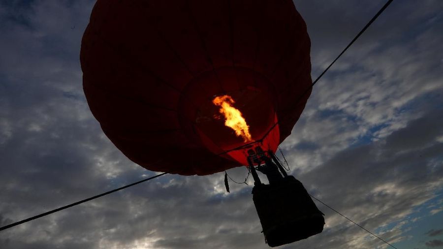 Perayaan 40 tahun Bristol International Balloon Fiesta dirayakan secara istimewa.
