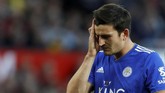 Bek Leicester City, Harry Maguire yang sempat diisukan pindah ke Manchester United tampil di laga ini. (Reuters/Andrew Boyers)