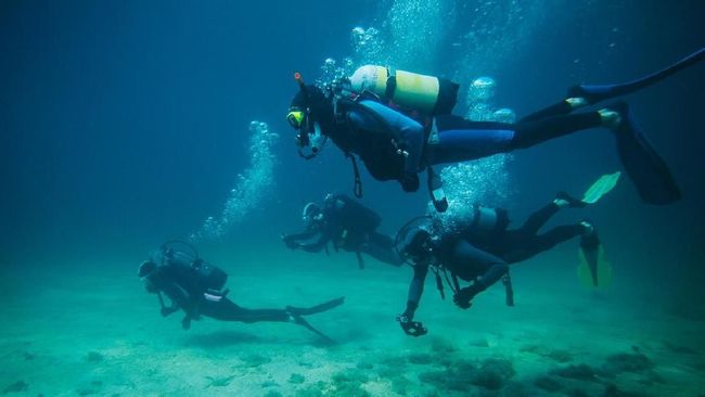 930 Penyelam Wanita Pecahkan Rekor Menyelam Massal Dunia