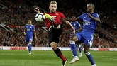 Setelah mengalami kebuntuan usai unggul 1-0, Luke Shaw akhirnya menggandakan keunggulan Manchester United pada menit ke-83. (Reuters/Andrew Boyers)