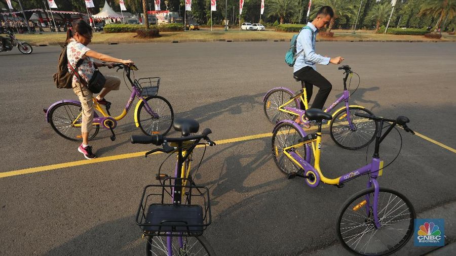 Untuk menikmati fasilitas ini pengunjung harus mengunduh aplikasi dari ponsel pintar.
