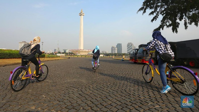 Untuk menikmati fasilitas ini pengunjung harus mengunduh aplikasi dari ponsel pintar.