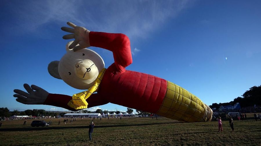 Perayaan 40 tahun Bristol International Balloon Fiesta dirayakan secara istimewa.