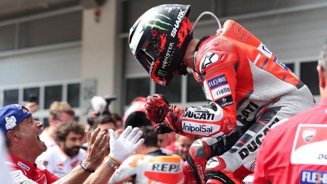 Jorge Lorenzo: Marc Marquez Sudah Menjadi Legenda