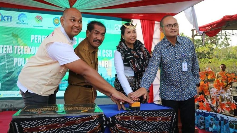 Pengoperasian BTS itu untuk meningkatkan prasarana telekomunikasi di wilayah-wilayah terdepan.