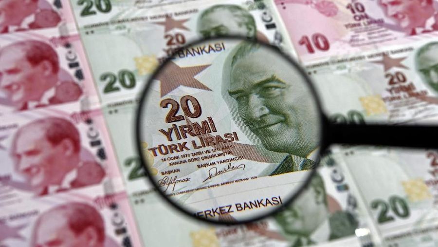Lira melemah menjadi 6,25 per dolar AS pada Jumat pagi waktu setempat atau melemah hampir 7%.