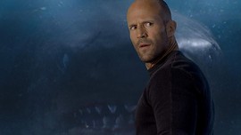 Hiu 'The Meg' Usir Tom Cruise dari Puncak Box Office