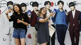 Mereka berharap bisa menyusul BTS, yang pada Juni lalu menjadi boyband K-pop pertama yang menduduki tangga album Billboard dan sejak itu memenangi berbagai penghargaan lain. (REUTERS/Mike Blake)