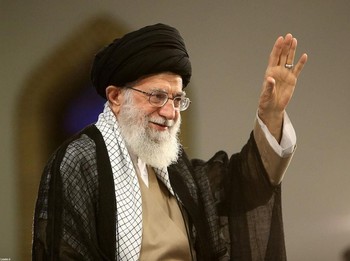 Mengenal Ayatollah Ali Khamenei, Sang Penjaga Api Revolusi Islam Iran