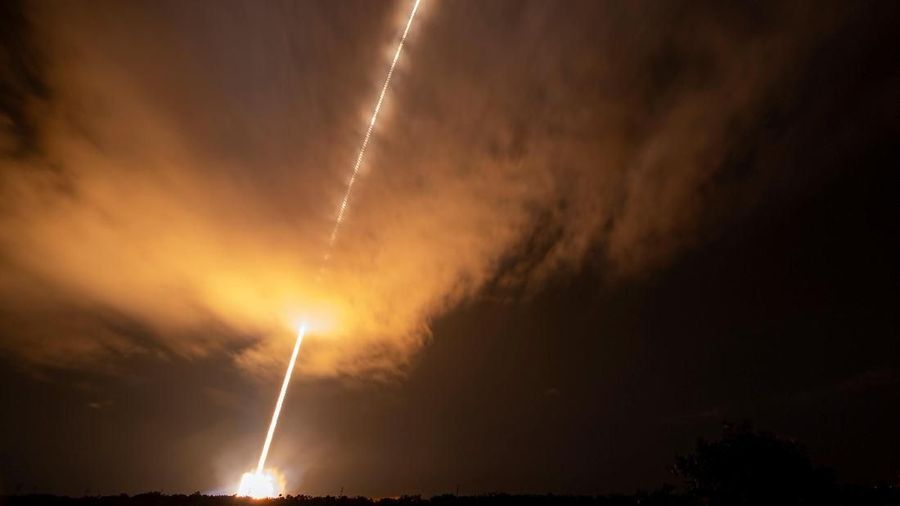 NASA punya foto langit dan antariksa di tanggal lahirnya yang mungkin akan menjadi kado yang indah buat kalian.