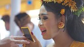 Keenamnya dipercaya bisa menjerumuskan manusia dan perlu dihilangkan. Jika sudah begitu, seseorang sudah dianggap dewasa dan diakui dalam masyarakat. (Mahendra Moonstar - Anadolu Agency)