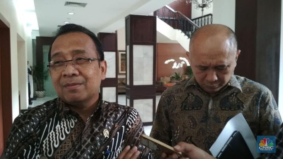 Pihak Istana menanggapi soal penolakan mahasiswa bertemu Jokowi.