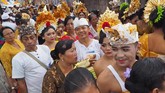 Ada satu upacara tradisi yang harus dijalani di Bali sebelum menjadi dewasa. (Mahendra Moonstar - Anadolu Agency)