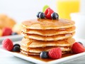 Stroberi dan Krim Jadi Topping Pancake Terfavorit