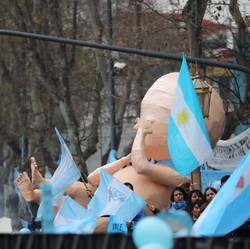 Cerita dari Argentina, Ekonomi Merosot Buat Warga Gila Kripto