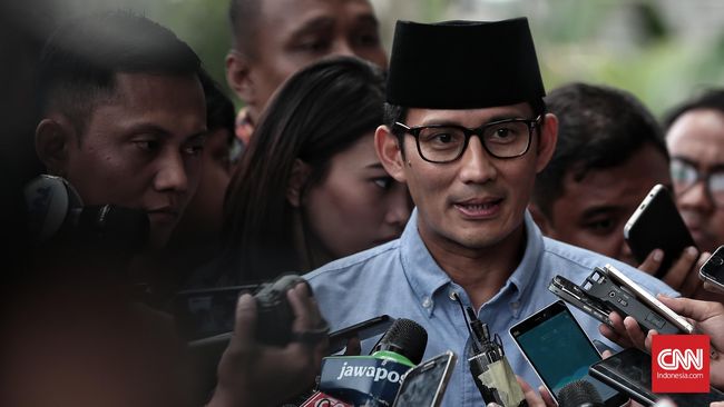 Sandiaga Pertanyakan Capaian Jokowi yang 'Dikawal' TNI/Polri