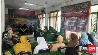 Ratusan Emak-emak Jihad fi Sabilillah Dukung Prabowo-Sandiaga