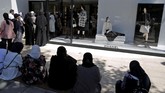 Banyak yang menyarankan agar bank sentral Turki menaikkan suku bunga guna mengendalikan inflasi atau kenaikan harga di negara tersebut. (REUTERS/Murad Sezer)