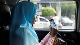 Memakai jilbab merupakan sebuah langkah besar buat umat Muslim. Sampai saat ini penganiayaan terhadap umat Islam berkembang di Myanmar. (REUTERS/Ann Wang)