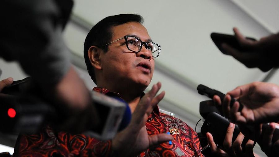 Menurut Sekretaris Kabinet Pramono Anung, hal itu penting lantaran banyak pejabat  yang tidak ingin dikawal secara ketat saat bertemu dengan masyarakat.