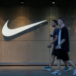 Efek Perang Dagang Nyata: Nike Pangkas Produksi di China