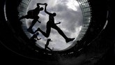 Foto dari Kejuaraan Atletik Eropa pada kualifikasi lari nomor 3000 meter yang digelar di Berlin, Jerman. (REUTERS/Kai Pfaffenbach)