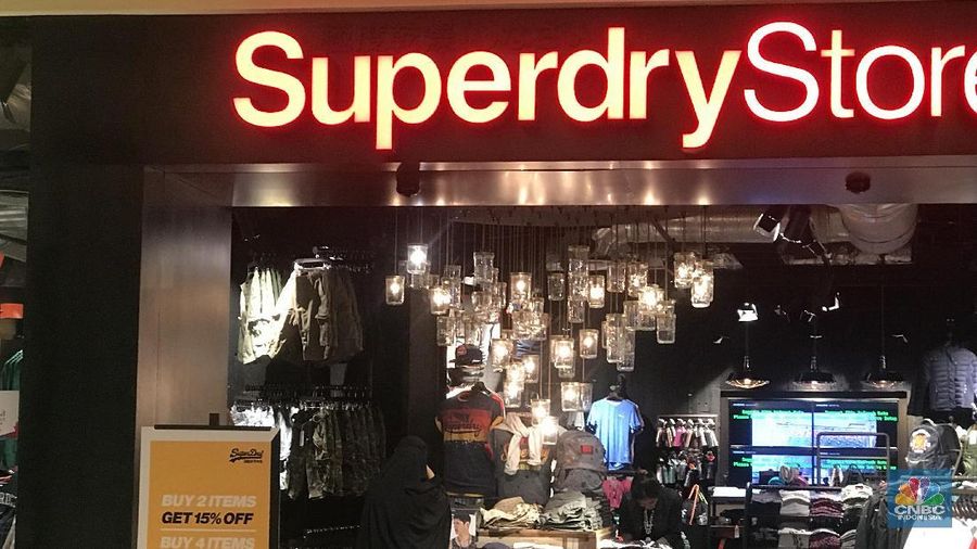 Menyambut HUT RI ke-73, sejumlah produk tawarkan diskon khusus hingga 70%.