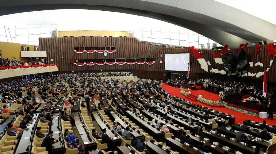 Berebut Jadi Ketua MPR, Bamsoet atau Ahmad Muzani?