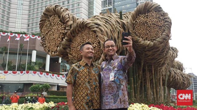 Anies Resmikan Instalasi Seni Bambu Rp550 Juta Di Bundaran Hi