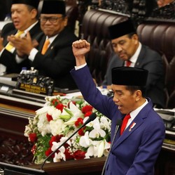 Jokowi Naikkan Gaji PNS Hingga 5% di Tahun Politik