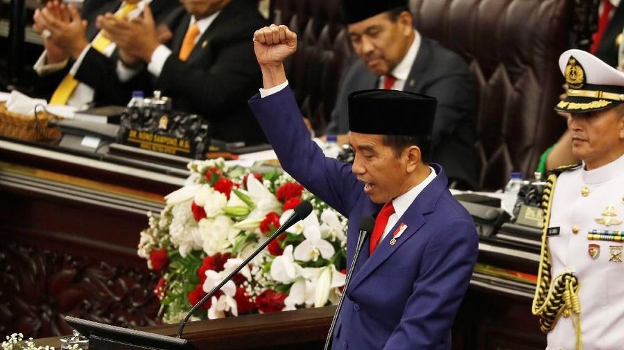 Jokowi bakal menaikkan gaji pokok maupun pensiun pokok bagi aparatur negara, serta para pensiunan sebesar rata-rata 5%.