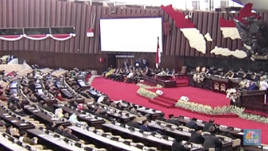 Jokowi menyampaikan kinerja perekonomian selama masa kepemimpinannya.