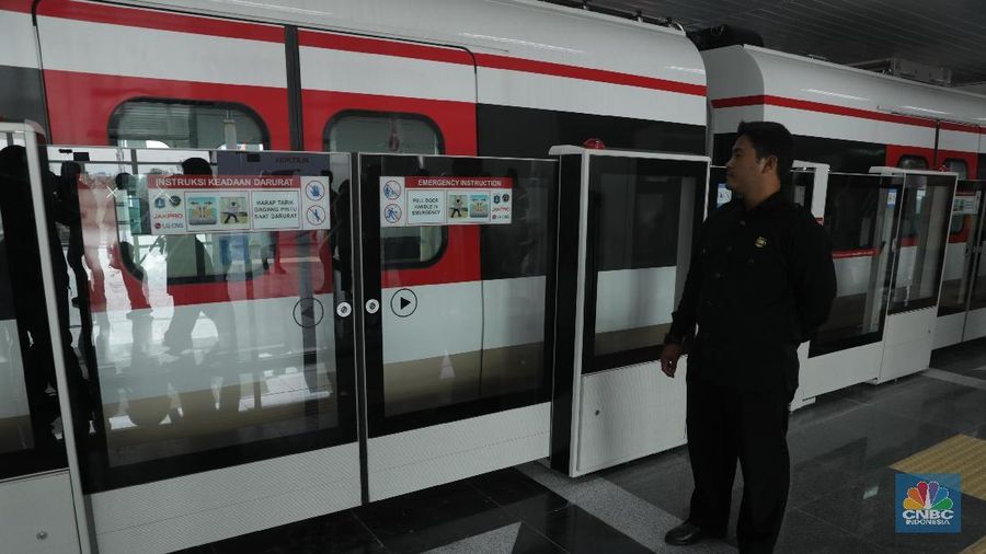 Uji coba operasi terbatas sehingga hanya dapat digunakan oleh pihak tertentu yang mendapat undangan.