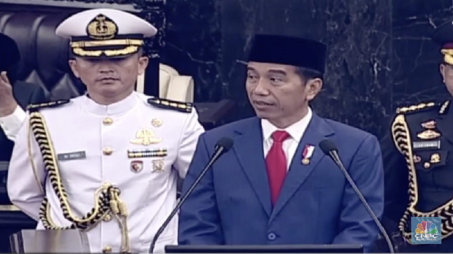 Jokowi menyampaikan soal sikap pemerintah terhadap sumber daya alam RI, kedaulatan adalah wajib. Buktinya, Freeport, Rokan, dan Mahakam.