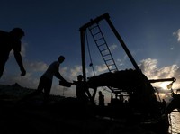 Larangan Dicabut, Barang dan Makanan Mulai Masuk Gaza