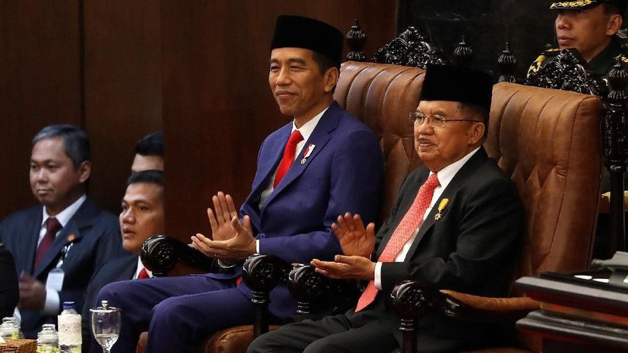 Jokowi menyampaikan kinerja perekonomian selama masa kepemimpinannya.