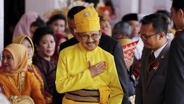 Habibie Ingin Kedua Kubu Tak Bawa Demokrasi Indonesia Mundur