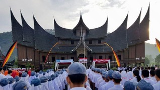 PT Bukit Asam Tbk Upacara HUT ke-73 RI di Istana Pagaruyung