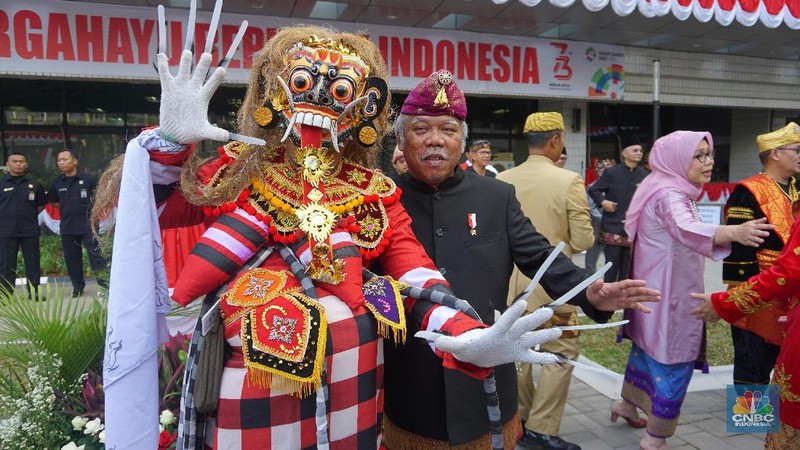 Basuki berharap Kementerian PUPR bisa melakukan pembangunan infrastruktur di seluruh Indonesia