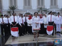 Berkebaya, Sri Mulyani Pimpin Upacara HUT RI ke-73