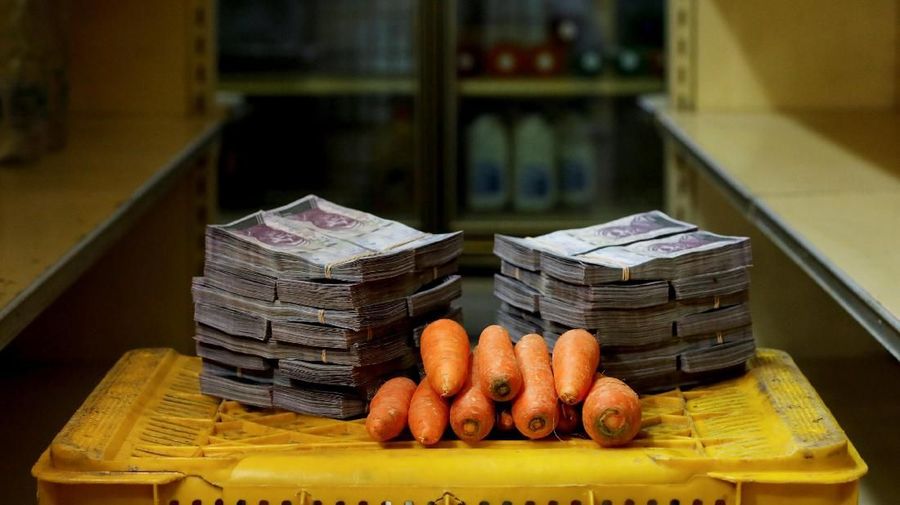 Semakin parahnya krisis ekonomi di Venezuela mengakibatkan barang kebutuhan pokok dihargai hingga jutaan Bolivar.