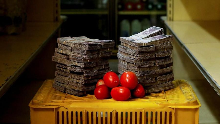 Semakin parahnya krisis ekonomi di Venezuela mengakibatkan barang kebutuhan pokok dihargai hingga jutaan Bolivar.