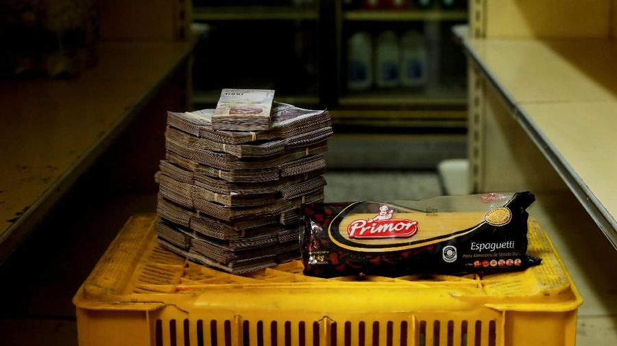 Semakin parahnya krisis ekonomi di Venezuela mengakibatkan barang kebutuhan pokok dihargai hingga jutaan Bolivar.