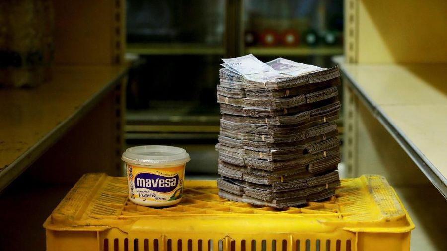 Semakin parahnya krisis ekonomi di Venezuela mengakibatkan barang kebutuhan pokok dihargai hingga jutaan Bolivar.