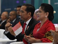 Via Vallen Buat Jokowi Berjoget Saat Pembukaan Asian Games